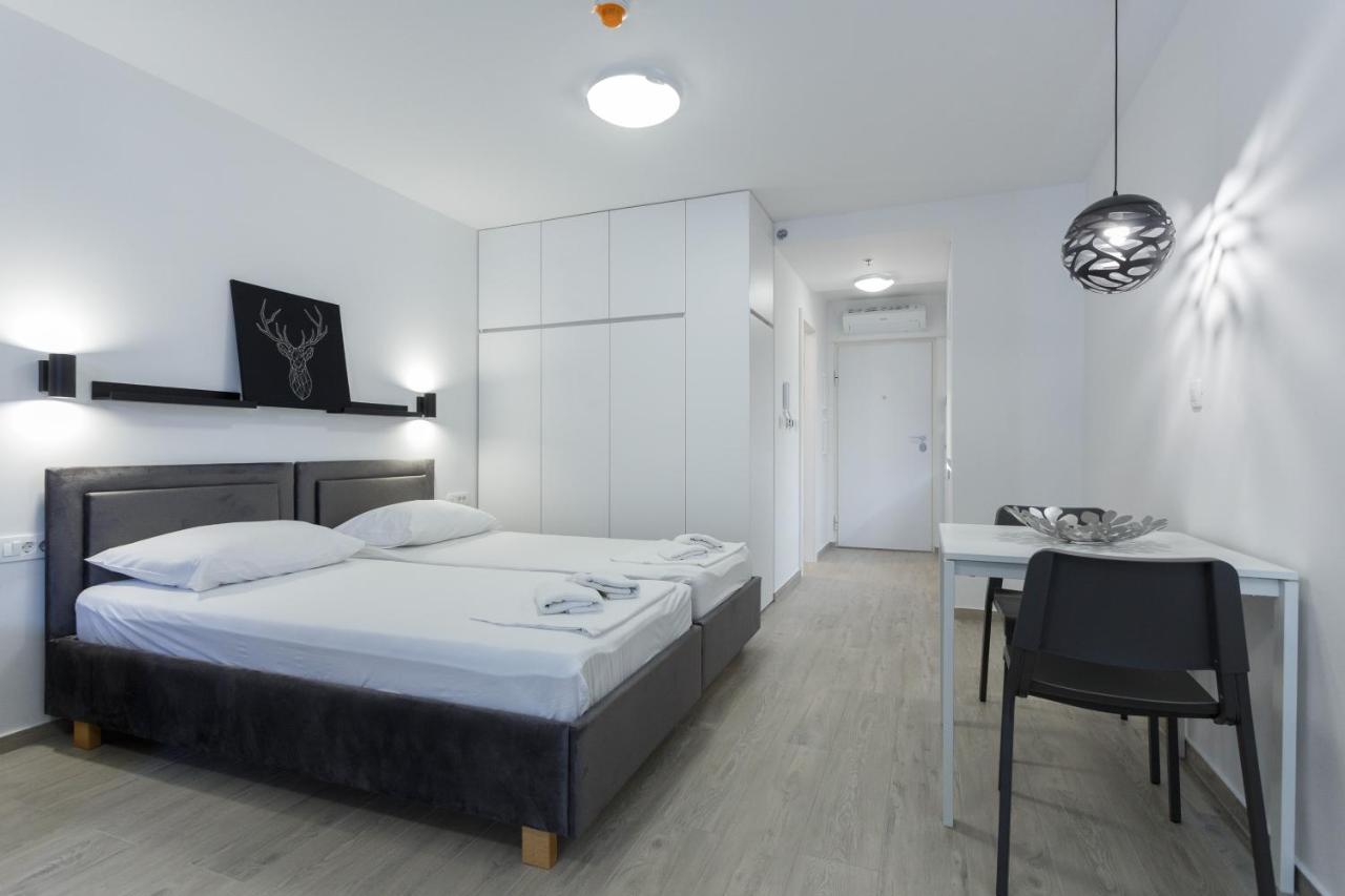 Apartments Sindy And Mendy With Parking Space In The Garage ดูบรอฟนิก ห้อง รูปภาพ